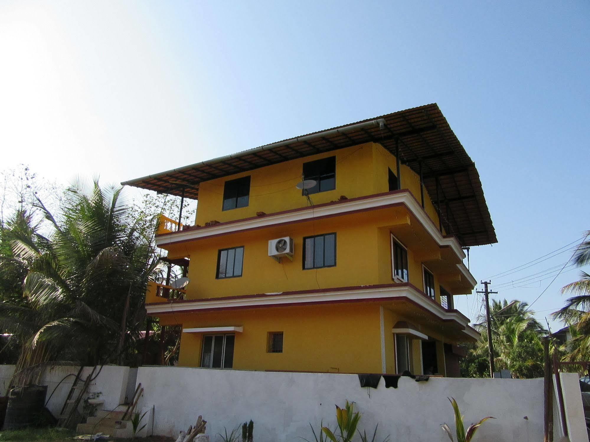 Mandrem Beach Guest House Goa 외부 사진